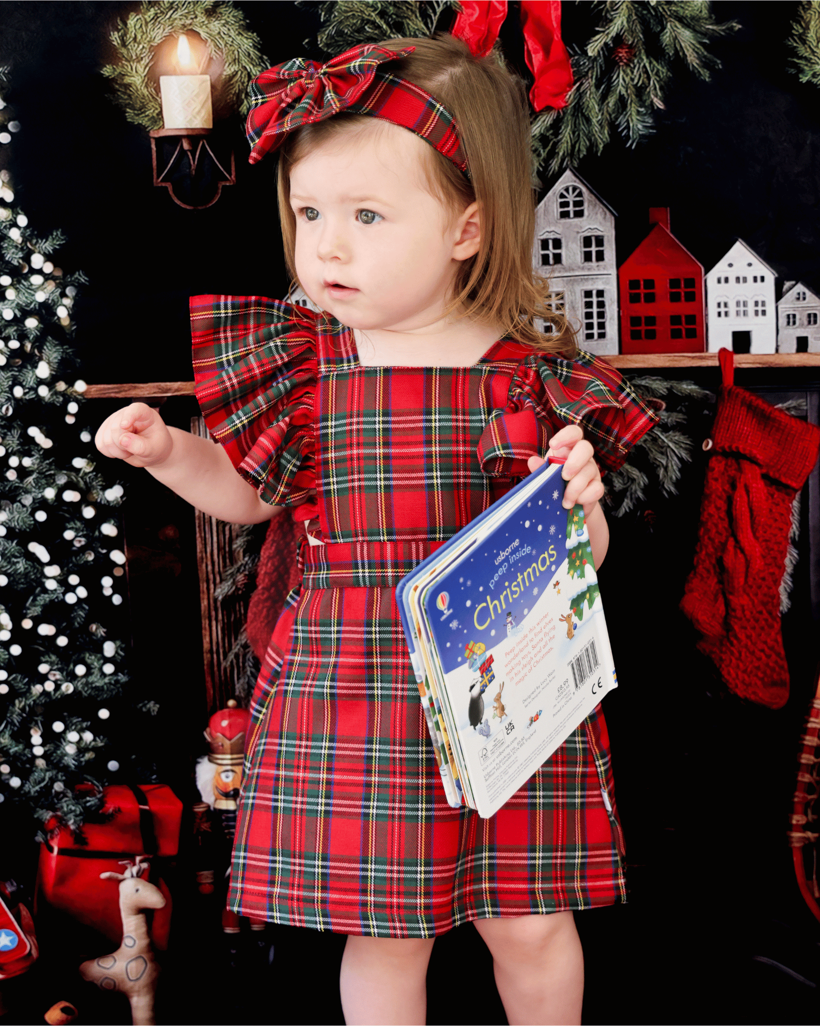 القوس الخلفي الأحمر الترتان رومبير